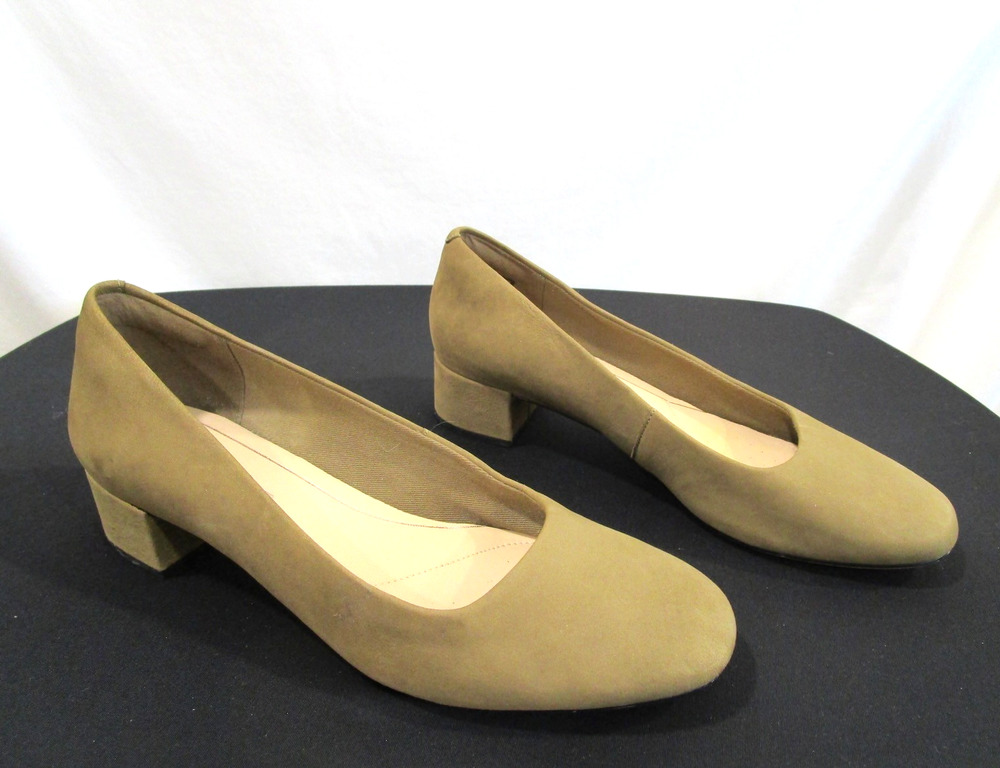 NWOB Clarks Orabella Alice Olive Green Leather Low Heel Pumps Women 8 M